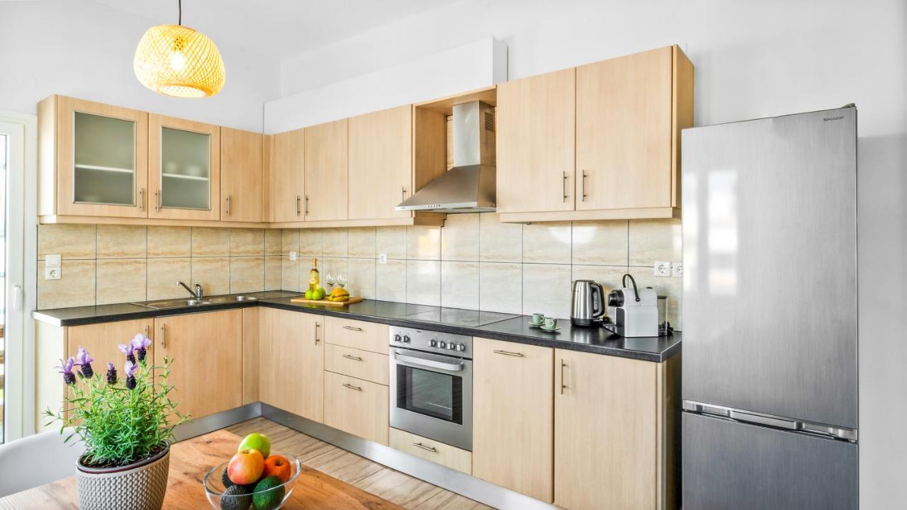 Rockrose Apartment *